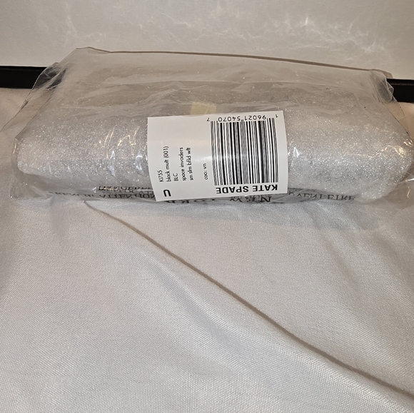 Kate Spade Space Invaders Special Addition Wallet - Picture 10 of 10